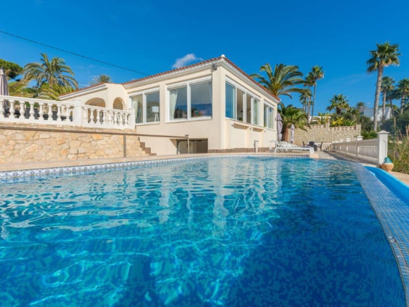 3 soveværelse Villa til salg i El Campello med swimmingpool garage - € 1.850.000 (Ref: 8701569)