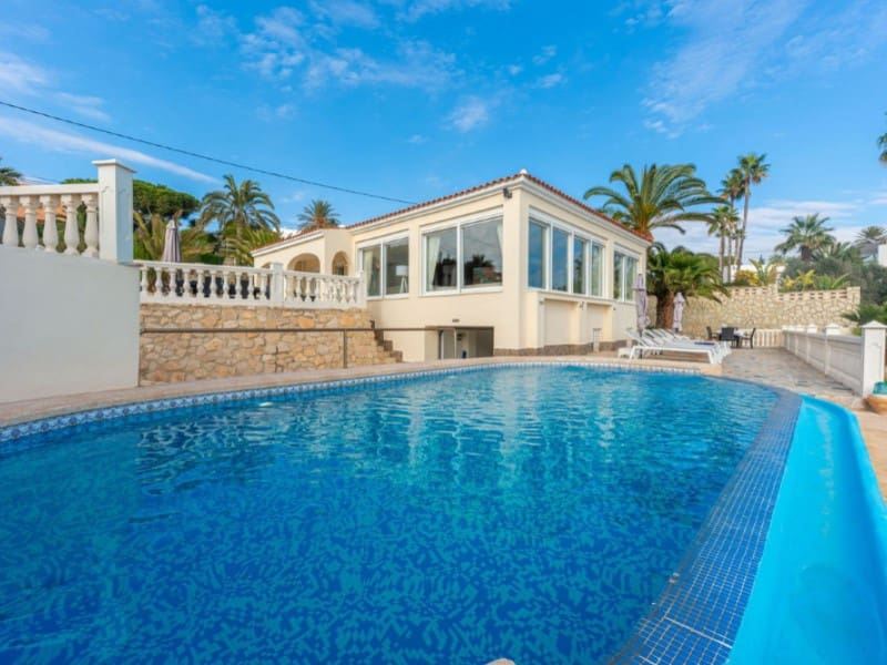 3 soveværelse Villa til salg i El Campello med swimmingpool garage - € 1.850.000 (Ref: 8701569)