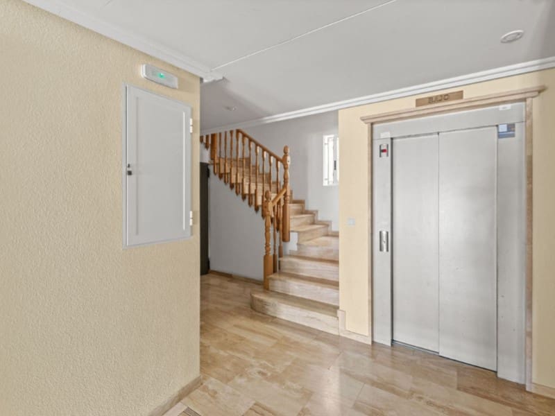 3 sypialnia Penthouse na sprzedaż w El Campello z garażem - 430 000 € (Ref: 8920996)