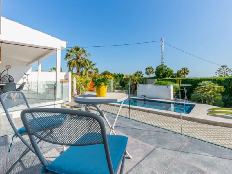 4 soveværelse Villa til salg i Busot med swimmingpool garage - € 689.000 (Ref: 9051456)