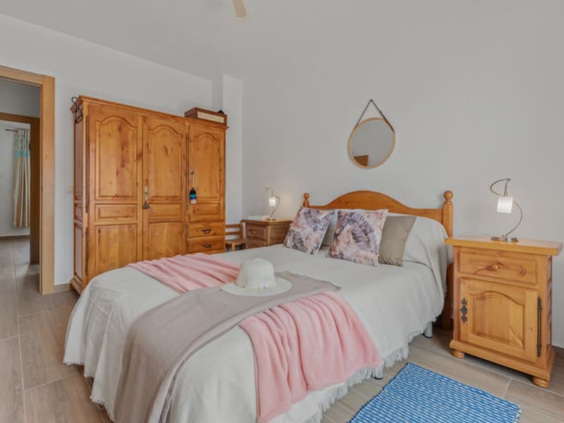 4 soveværelse Byhus til salg i El Campello med garage - € 289.000 (Ref: 9110666)