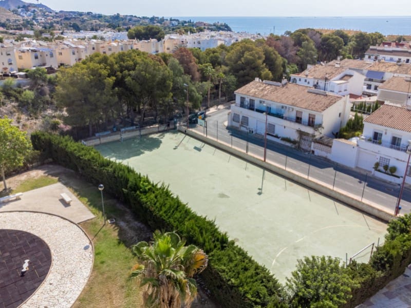 4 soveværelse Byhus til salg i El Campello med garage - € 289.000 (Ref: 9110666)