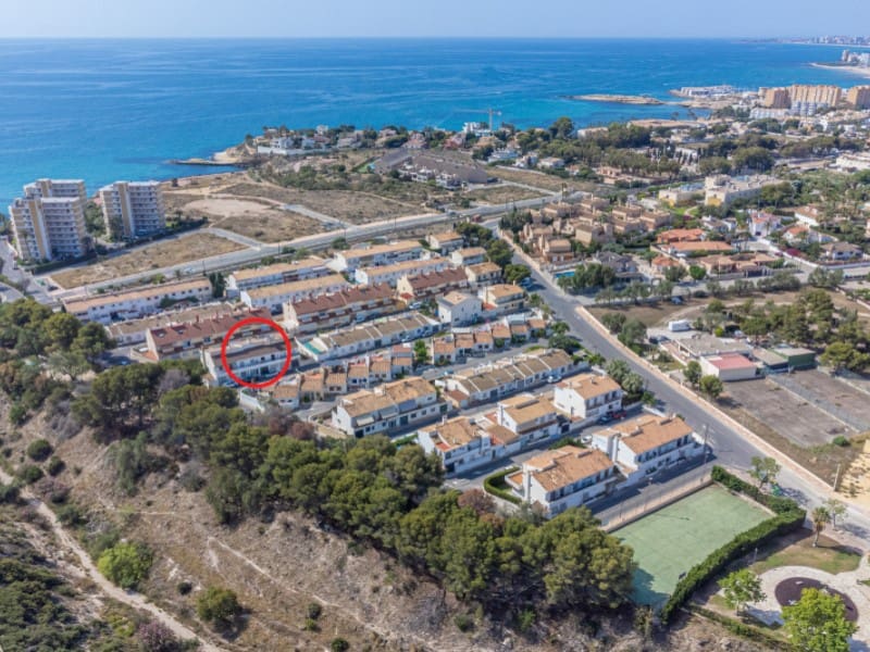 4 soveværelse Byhus til salg i El Campello med garage - € 289.000 (Ref: 9110666)