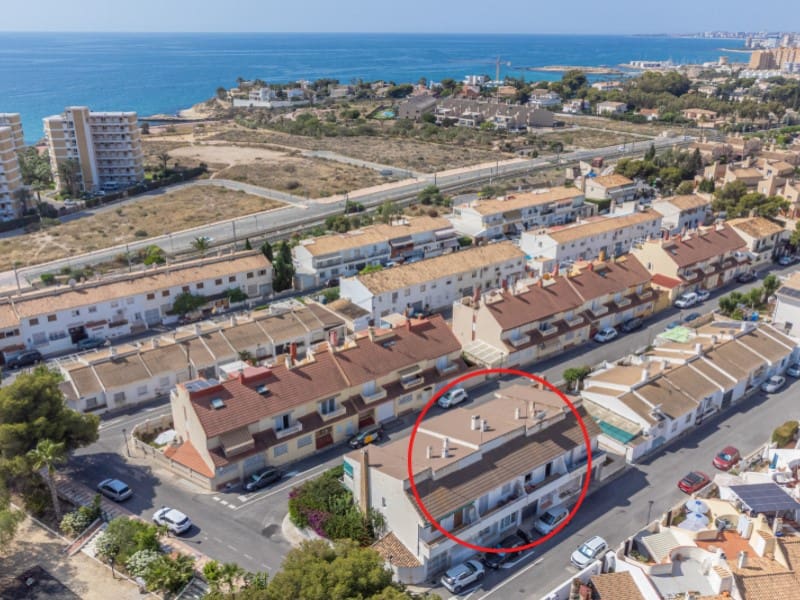 4 soveværelse Byhus til salg i El Campello med garage - € 289.000 (Ref: 9110666)