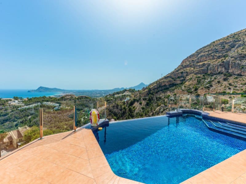 4 Zimmer Villa zu verkaufen in Altea mit Garage - 1.569.000 € (Ref: 9142908)