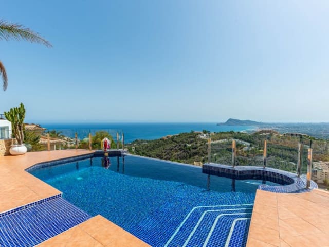 4 Zimmer Villa zu verkaufen in Altea mit Garage - 1.569.000 € (Ref: 9142908)