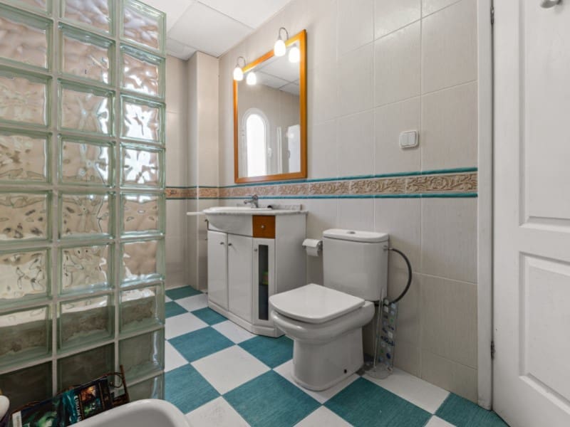 4 chambre Villa/Maison à vendre à El Campello avec garage - 559 000 € (Ref: 9183922)