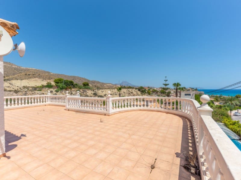 4 chambre Villa/Maison à vendre à El Campello avec garage - 559 000 € (Ref: 9183922)