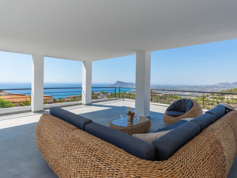 4 bedroom Villa for sale in Altea with garage - € 2,095,000 (Ref: 9239993)
