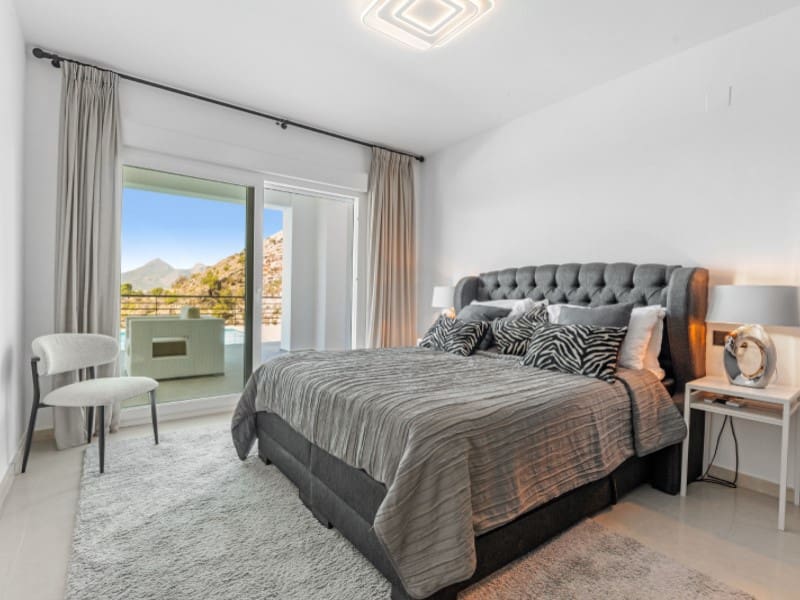 4 bedroom Villa for sale in Altea with garage - € 2,095,000 (Ref: 9239993)