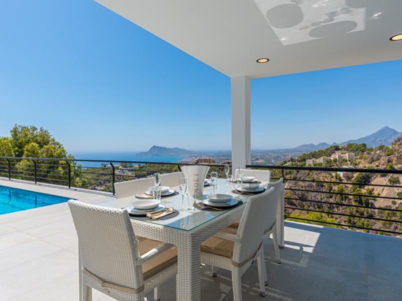 4 bedroom Villa for sale in Altea with garage - € 2,095,000 (Ref: 9239993)
