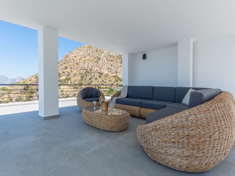 4 bedroom Villa for sale in Altea with garage - € 2,095,000 (Ref: 9239993)