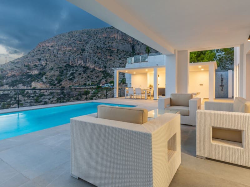 4 bedroom Villa for sale in Altea with garage - € 2,095,000 (Ref: 9239993)