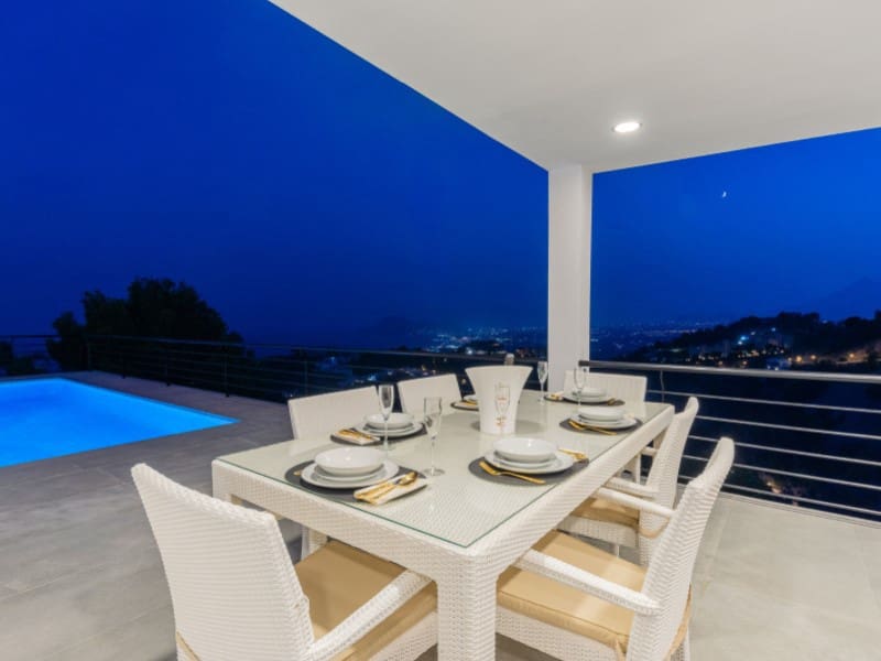 4 bedroom Villa for sale in Altea with garage - € 2,095,000 (Ref: 9239993)