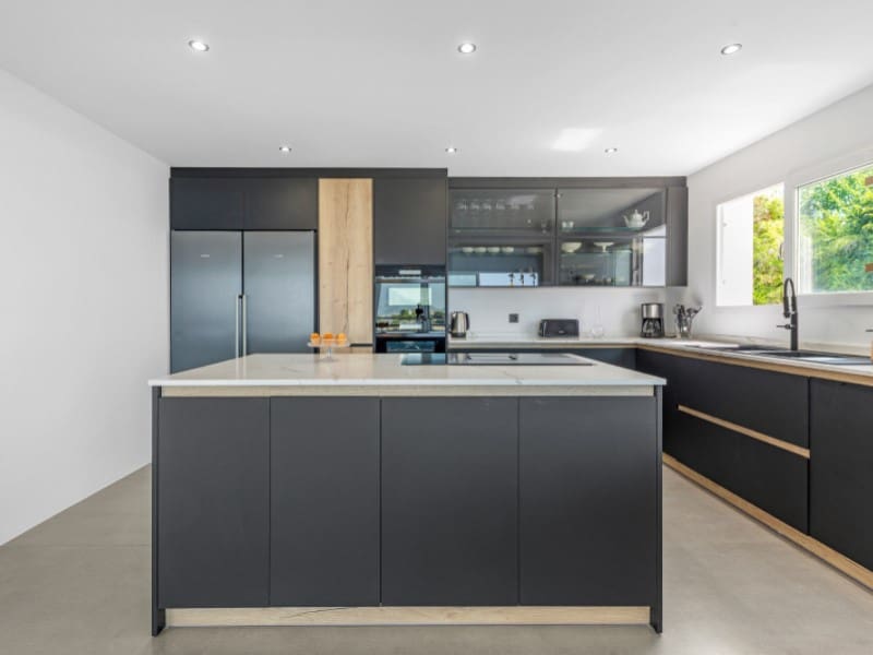 4 bedroom Villa for sale in Altea with garage - € 2,095,000 (Ref: 9239993)