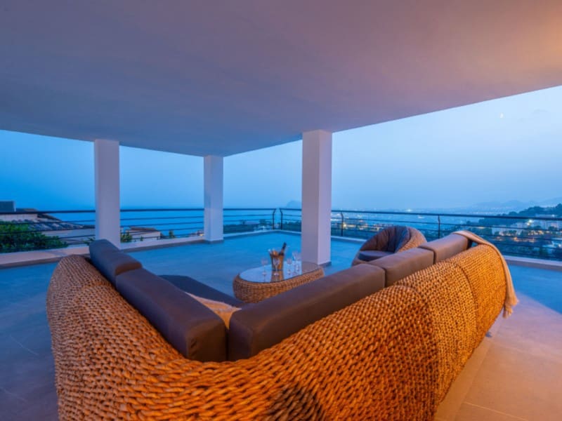 4 bedroom Villa for sale in Altea with garage - € 2,095,000 (Ref: 9239993)