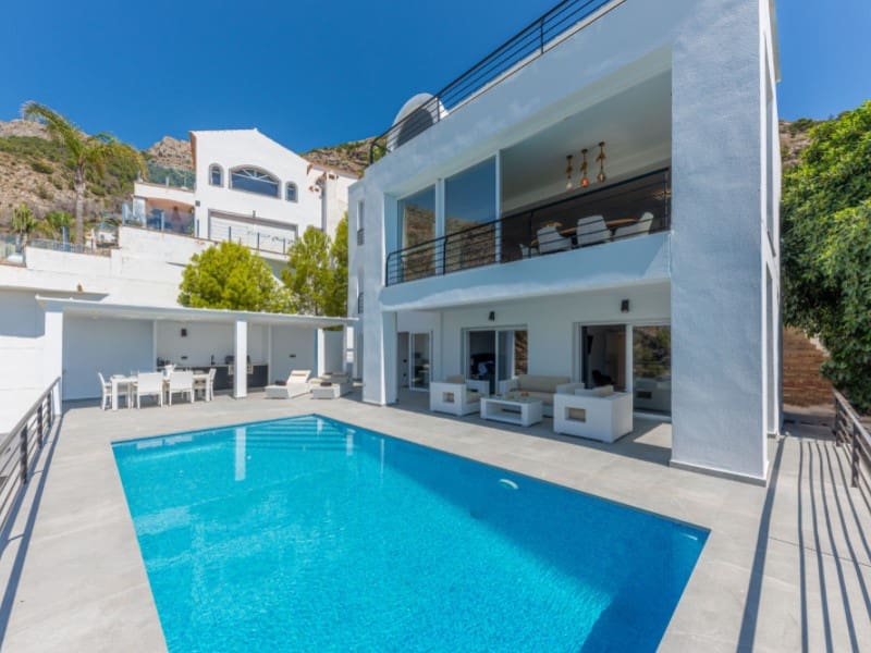 4 bedroom Villa for sale in Altea with garage - € 2,095,000 (Ref: 9239993)