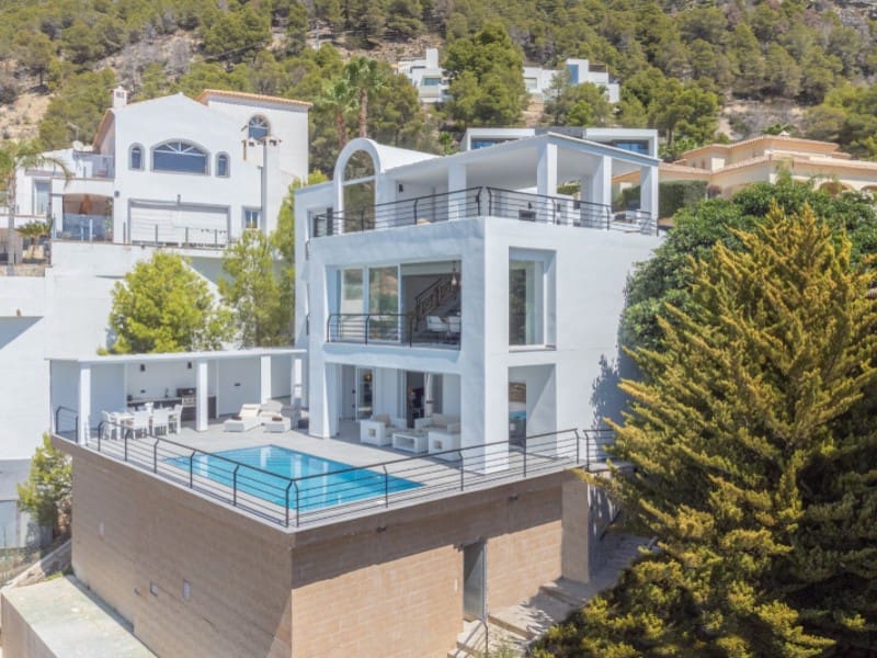 4 bedroom Villa for sale in Altea with garage - € 2,095,000 (Ref: 9239993)