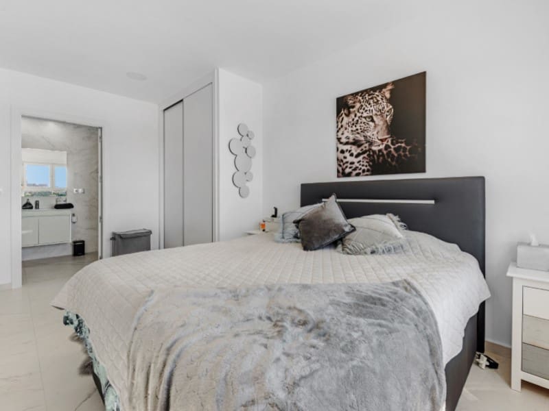 3 soverom Leilighet til salgs i El Campello med garasje - € 595 000 (Ref: 9239995)