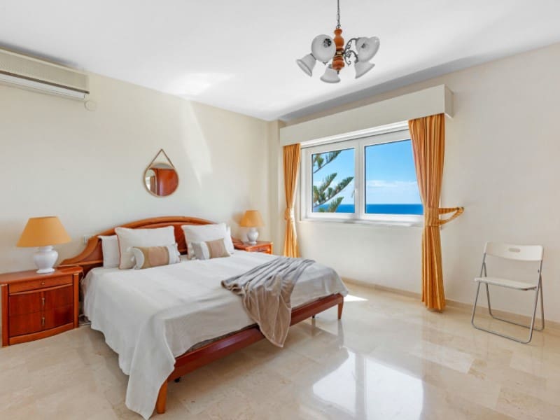 5 bedroom Villa for sale in La Villajoyosa / Vila Joiosa with garage - € 1,950,000 (Ref: 9255572)