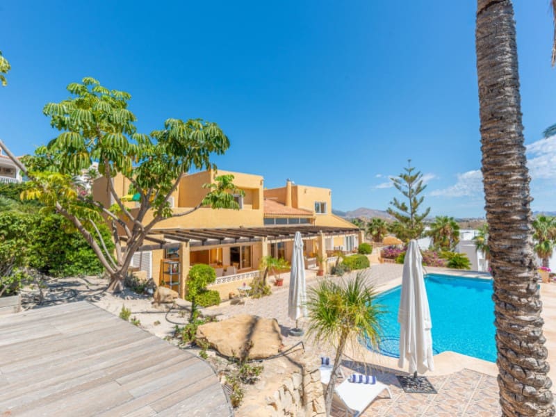 5 bedroom Villa for sale in La Villajoyosa / Vila Joiosa with garage - € 1,950,000 (Ref: 9255572)