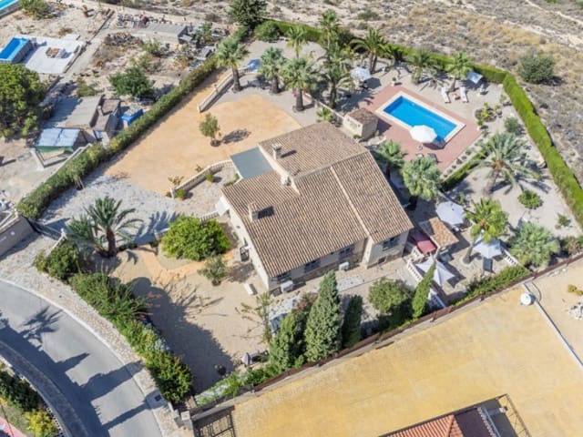 4 soverom Villa til salgs i Busot med svømmebasseng garasje - € 520 000 (Ref: 9282441)