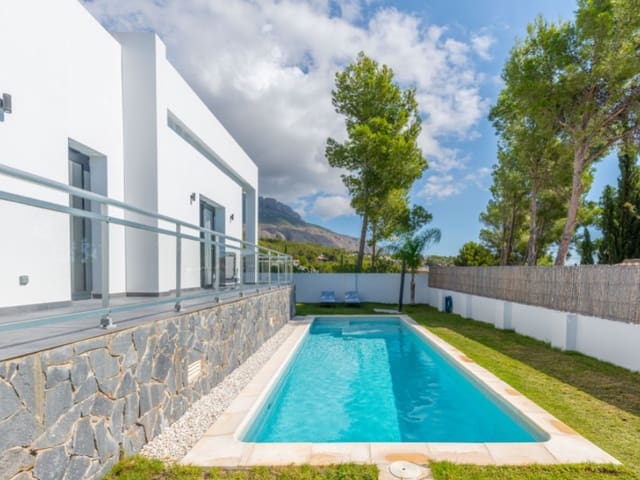 4 soveværelse Villa til salg i Altea la Vella, Altea med swimmingpool - € 995.000 (Ref: 9308564)