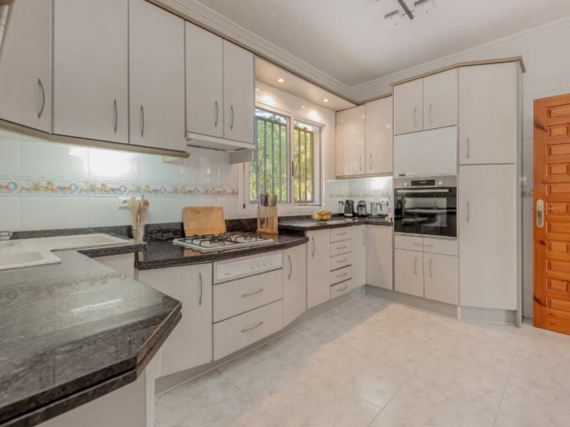 5 bedroom Villa for sale in San Juan de Alicante / Sant Joan d'Alacant with pool - € 745,000 (Ref: 9308565)