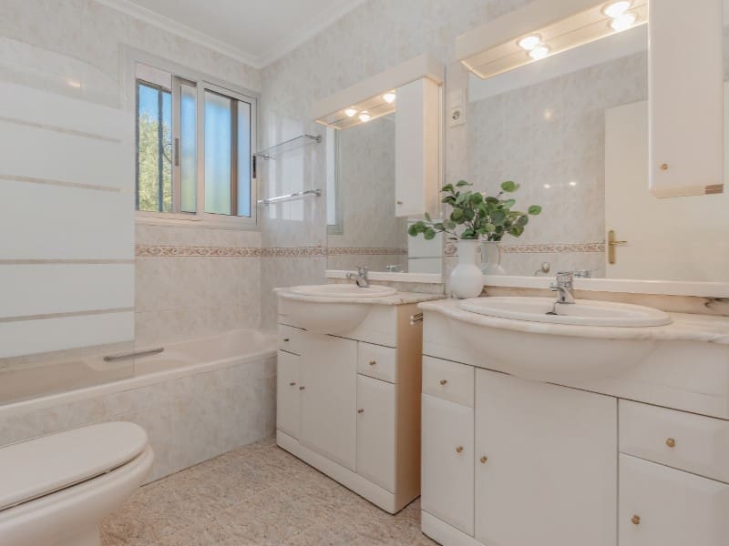 5 bedroom Villa for sale in San Juan de Alicante / Sant Joan d'Alacant with pool - € 745,000 (Ref: 9308565)