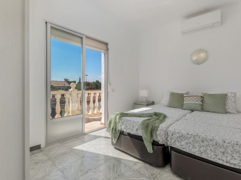 5 bedroom Villa for sale in San Juan de Alicante / Sant Joan d'Alacant with pool - € 745,000 (Ref: 9308565)