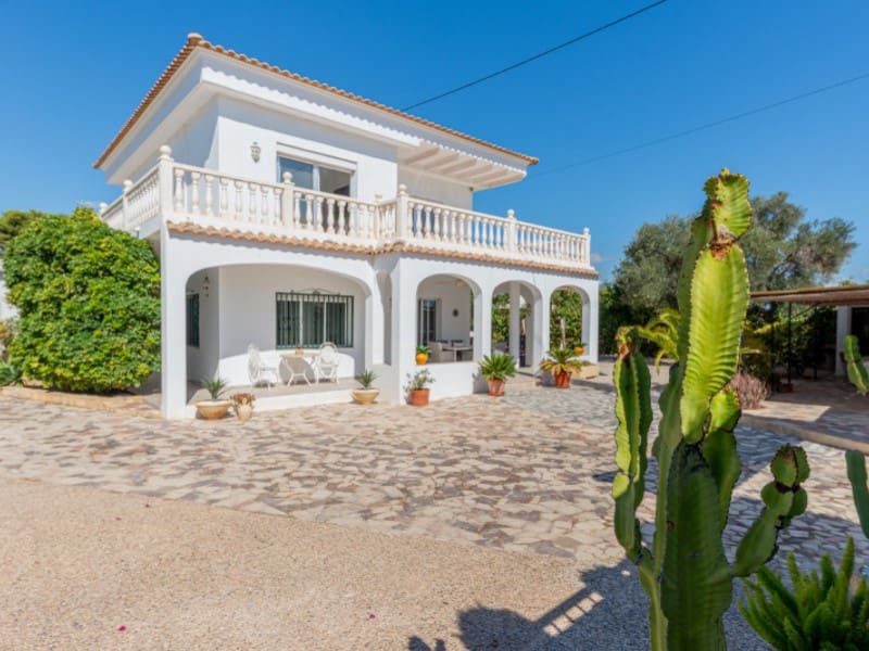 5 bedroom Villa for sale in San Juan de Alicante / Sant Joan d'Alacant with pool - € 745,000 (Ref: 9308565)