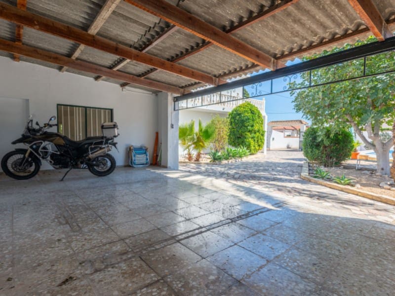 5 bedroom Villa for sale in San Juan de Alicante / Sant Joan d'Alacant with pool - € 745,000 (Ref: 9308565)