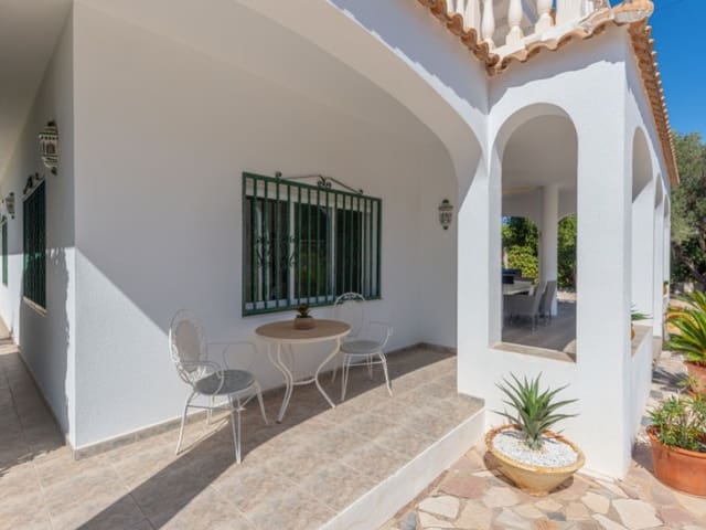 5 makuuhuone Huvila myytävänä paikassa San Juan de Alicante / Sant Joan d'Alacant mukana uima-altaan 
autotalli - 649 000 € (Ref: 9308565)