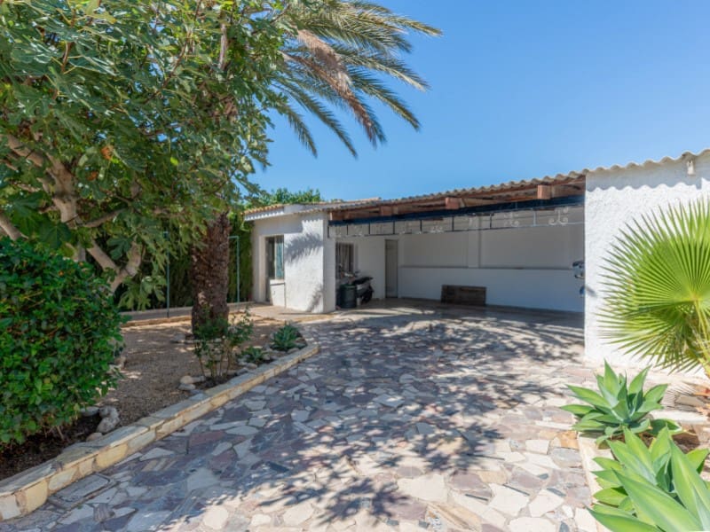 5 bedroom Villa for sale in San Juan de Alicante / Sant Joan d'Alacant with pool - € 745,000 (Ref: 9308565)