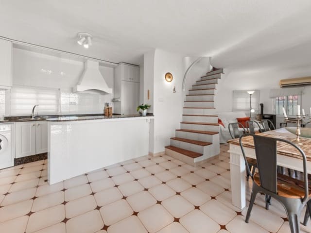 8 soveværelse Villa til salg i Coveta Fuma, El Campello med swimmingpool garage - € 700.000 (Ref: 9375360)