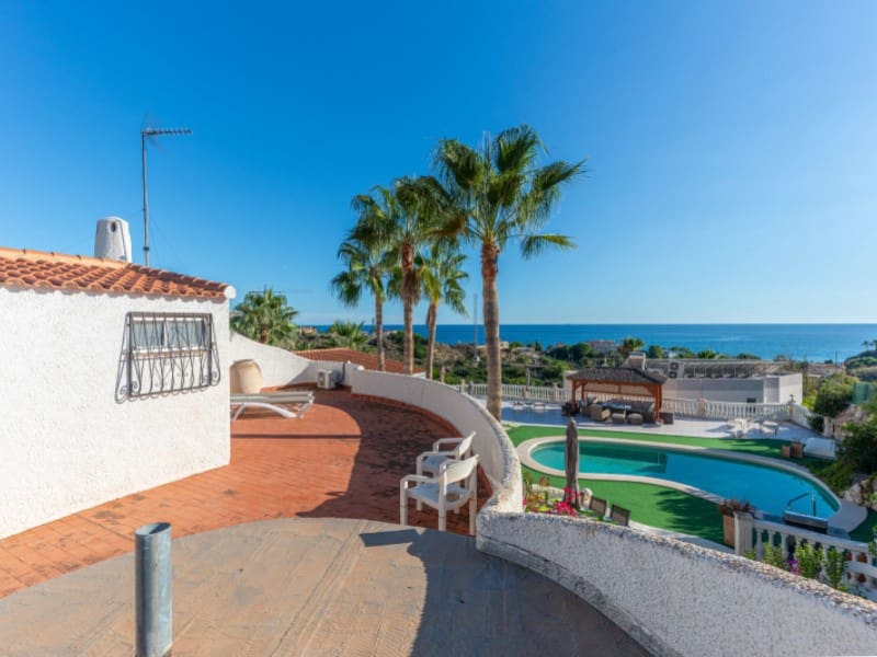 8 chambre Villa/Maison à vendre à El Campello avec piscine garage - 700 000 € (Ref: 9375360)