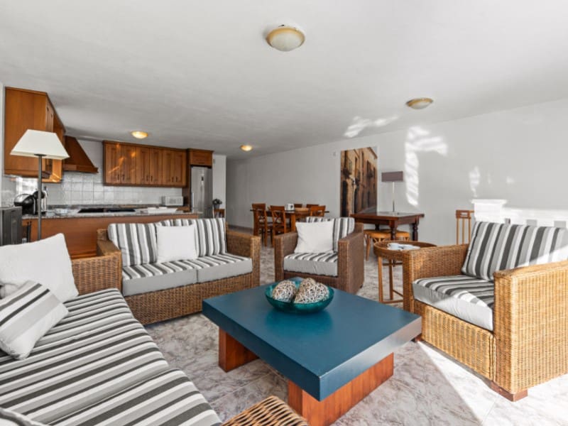 8 chambre Villa/Maison à vendre à El Campello avec piscine garage - 700 000 € (Ref: 9375360)