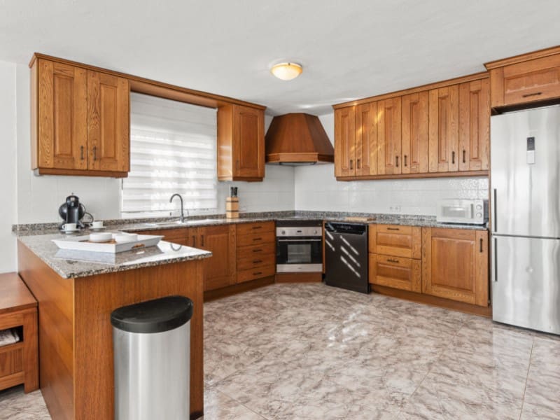 8 chambre Villa/Maison à vendre à El Campello avec piscine garage - 700 000 € (Ref: 9375360)