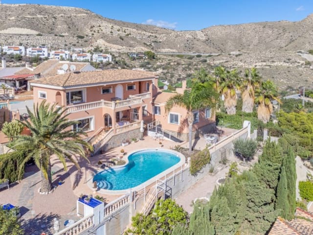 3 soveværelse Villa til salg i Coveta Fuma, El Campello - € 910.000 (Ref: 9388280)