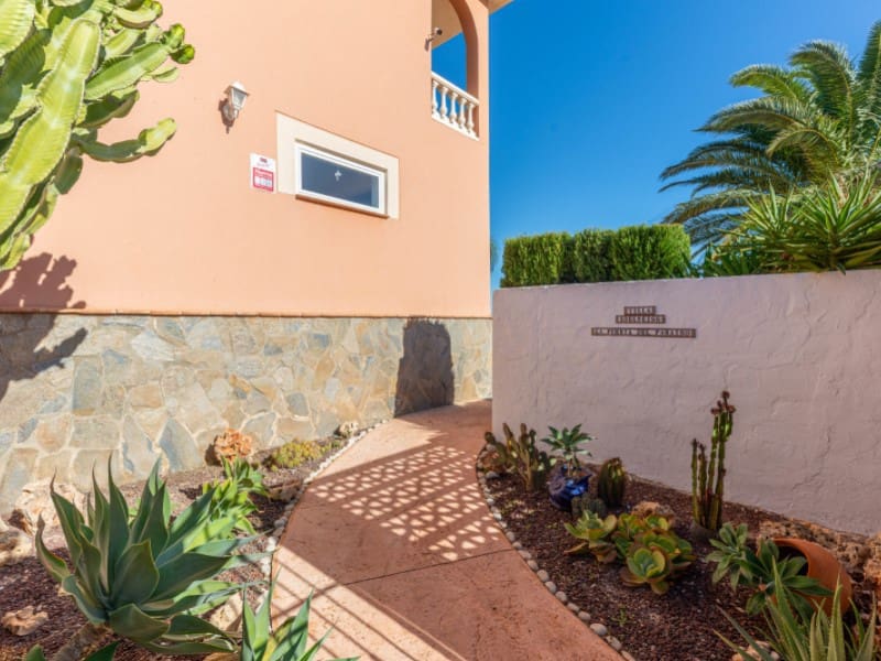 3 slaapkamer Villa te koop in El Campello - € 910.000 (Ref: 9388280)