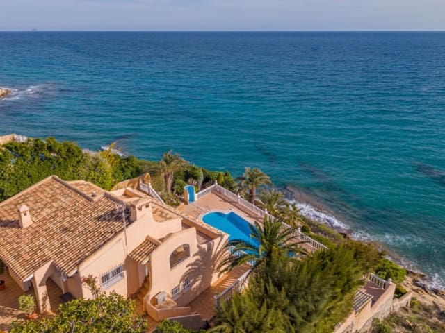 3 soveværelse Villa til salg i Venta Lanuza, El Campello med swimmingpool - € 1.500.000 (Ref: 9414328)