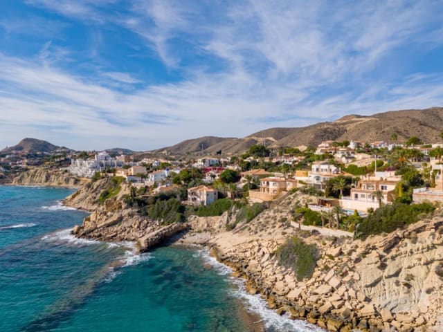 3 soveværelse Villa til salg i Venta Lanuza, El Campello med swimmingpool - € 1.500.000 (Ref: 9414328)