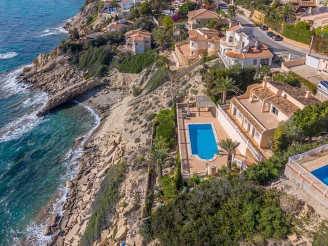 3 soveværelse Villa til salg i Venta Lanuza, El Campello med swimmingpool - € 1.500.000 (Ref: 9414328)