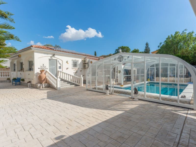 4 soveværelse Villa til salg i Busot med swimmingpool - € 550.000 (Ref: 9417597)