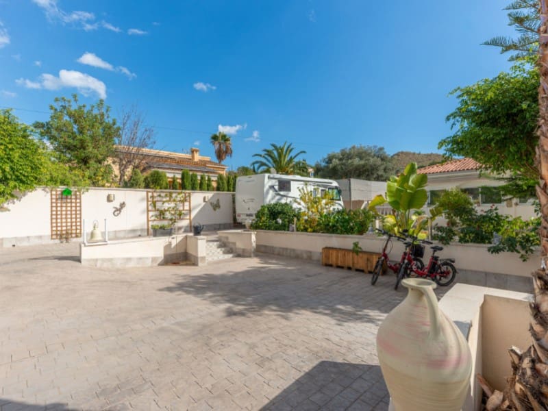 4 soveværelse Villa til salg i Busot med swimmingpool - € 550.000 (Ref: 9417597)