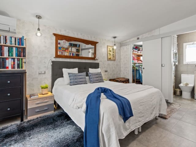 Chalet de 4 habitaciones en Bonalba, Busot en venta con piscina - 550.000 € (Ref: 9417597)