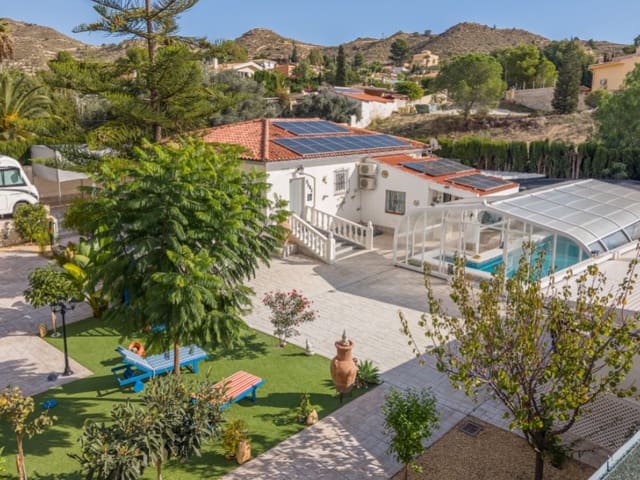 4 soveværelse Villa til salg i Bonalba, Busot med swimmingpool - € 550.000 (Ref: 9417597)