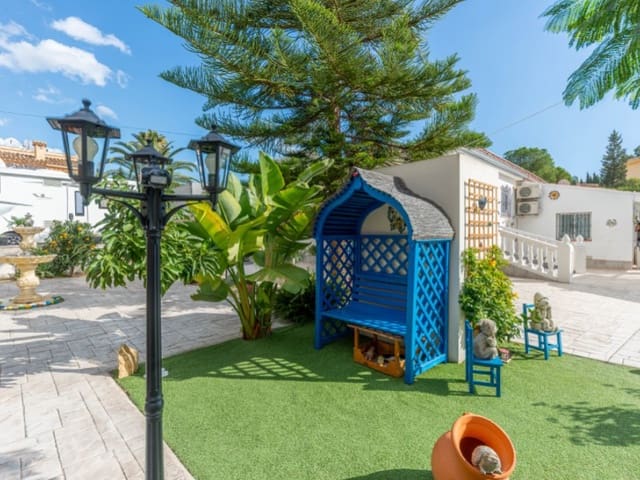 4 soveværelse Villa til salg i Bonalba, Busot med swimmingpool - € 550.000 (Ref: 9417597)