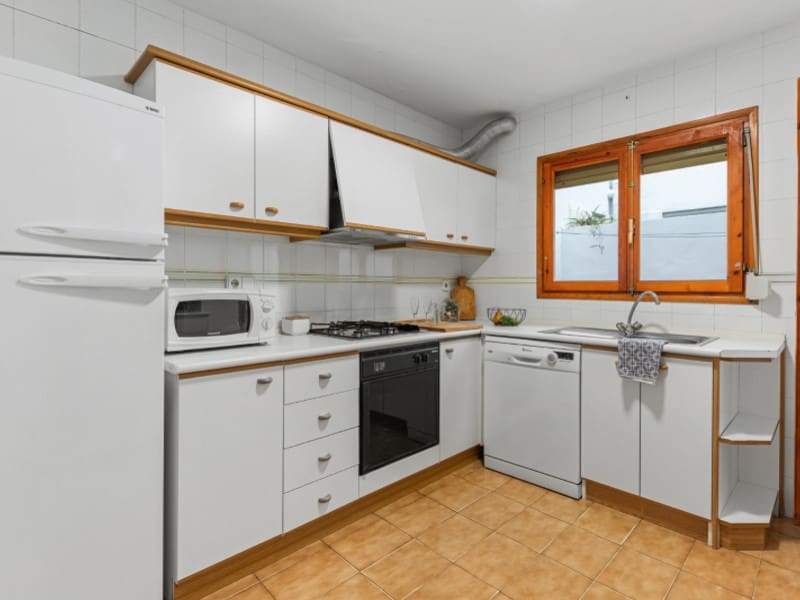 3 bedroom Apartment for sale in El Campello - € 395,000 (Ref: 9437146)