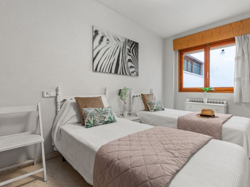 3 bedroom Apartment for sale in El Campello - € 395,000 (Ref: 9437146)